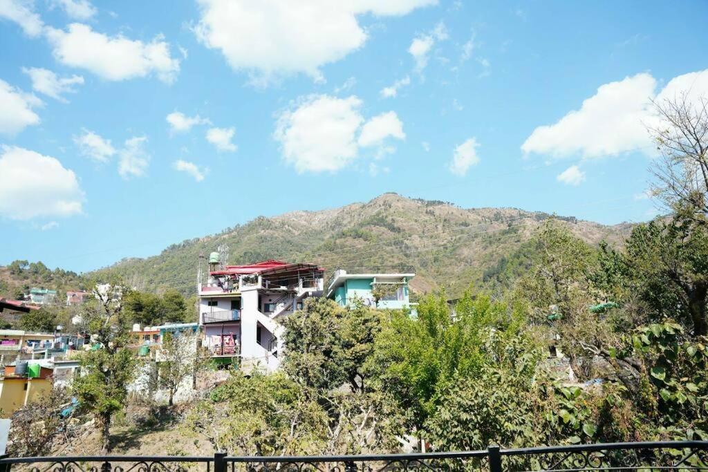 The Periwinkle Homestay Bhīm Tāl Kültér fotó